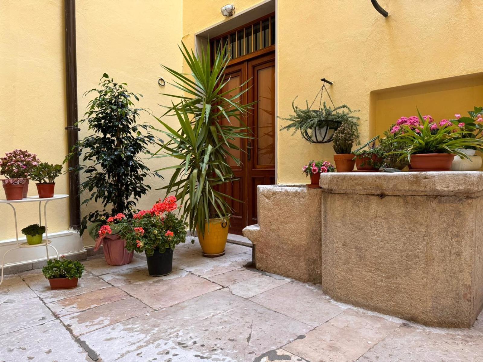 Hotel Residenza Gonzaga Serracapriola Exterior foto